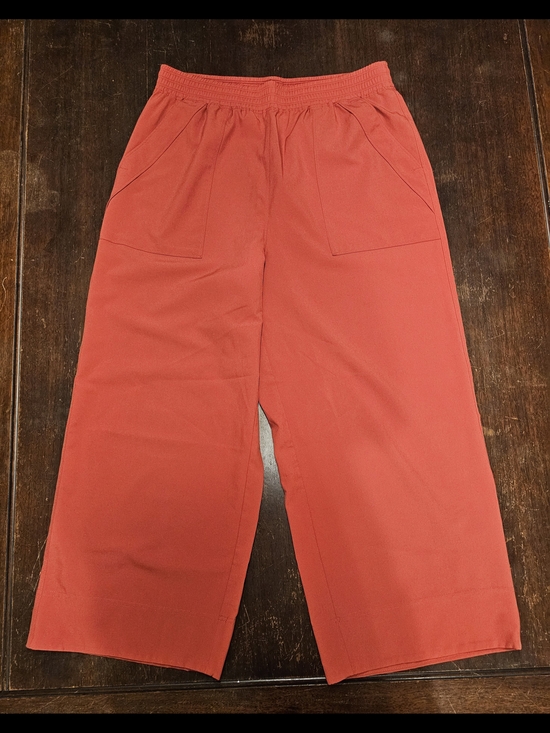 Old Navy Pants - Old Navy Active Women's Wide-Leg Crop Pants in Coral Red - Size Medium
